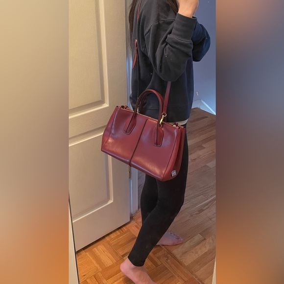 Authentic Tod’s D-Style Burgundy Leather Tote & Shoulder Bag - Picture 13 of 13